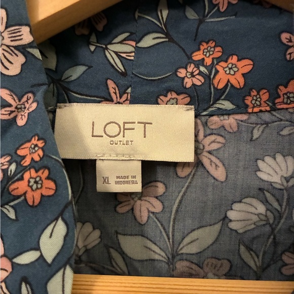 LOFT Floral Print Bow tie Blouse in Blue and Pink - Picture 3 of 4